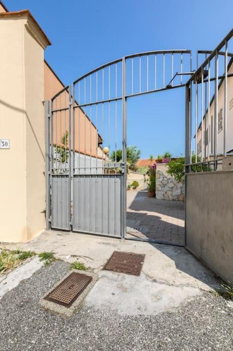 Casa “Oasi Del Mare” Livorno Exterior foto